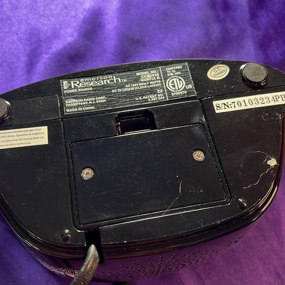 📌Emerson Research Smart Set Alarm Clock Radio - Picture 11 of 13